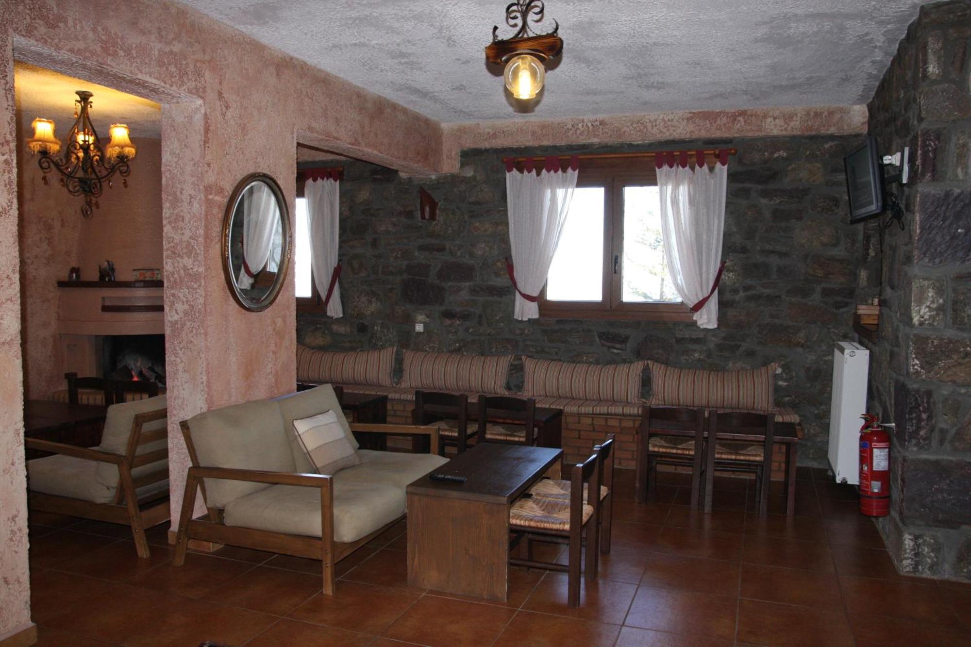 Faris Hotel Xirokampi Екстер'єр фото