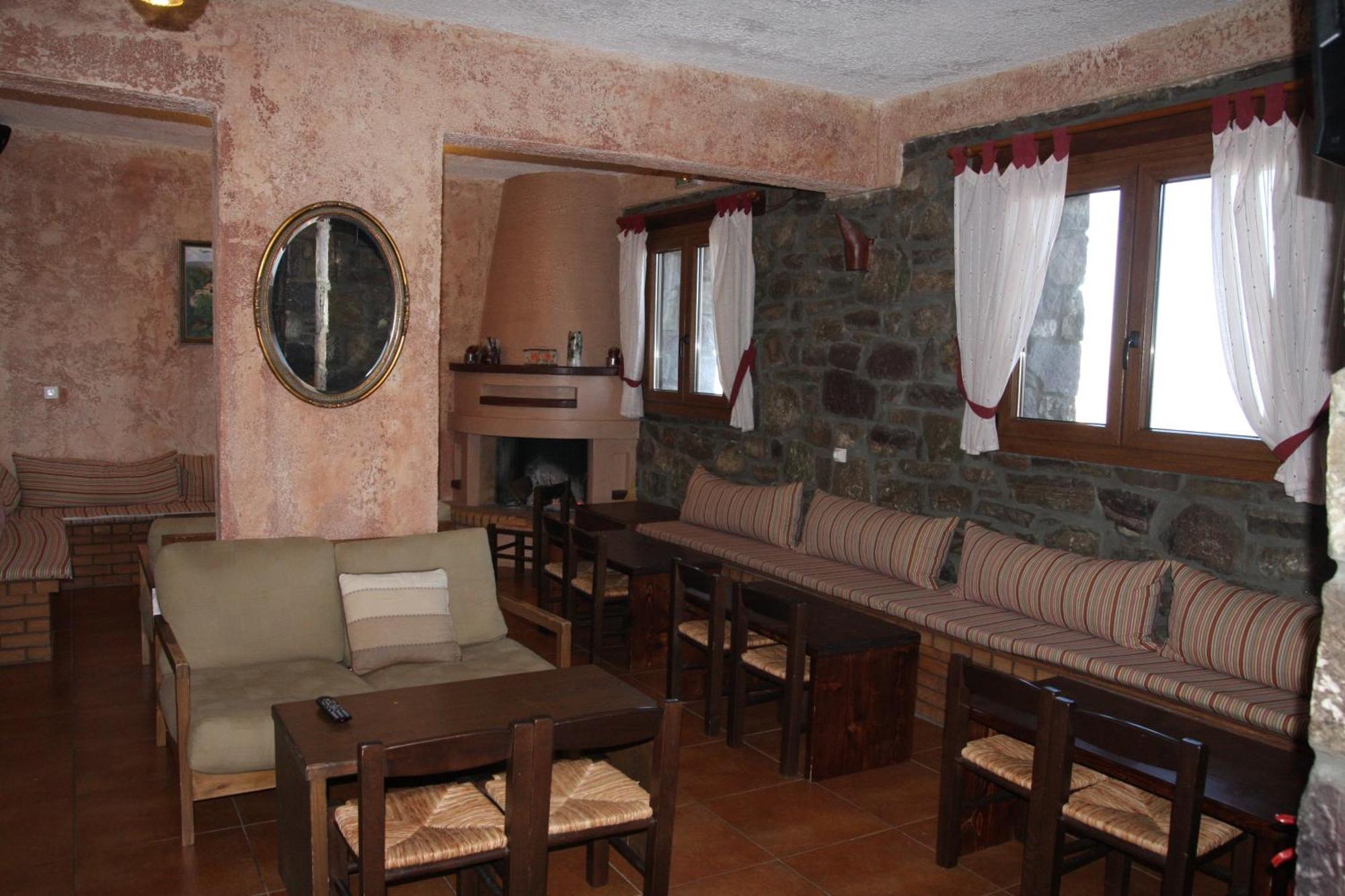Faris Hotel Xirokampi Екстер'єр фото