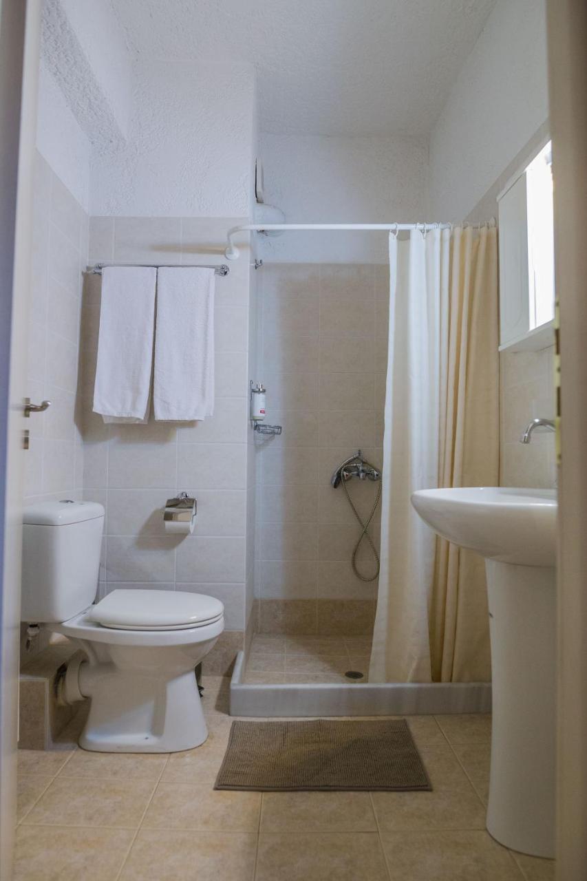 Faris Hotel Xirokampi Екстер'єр фото