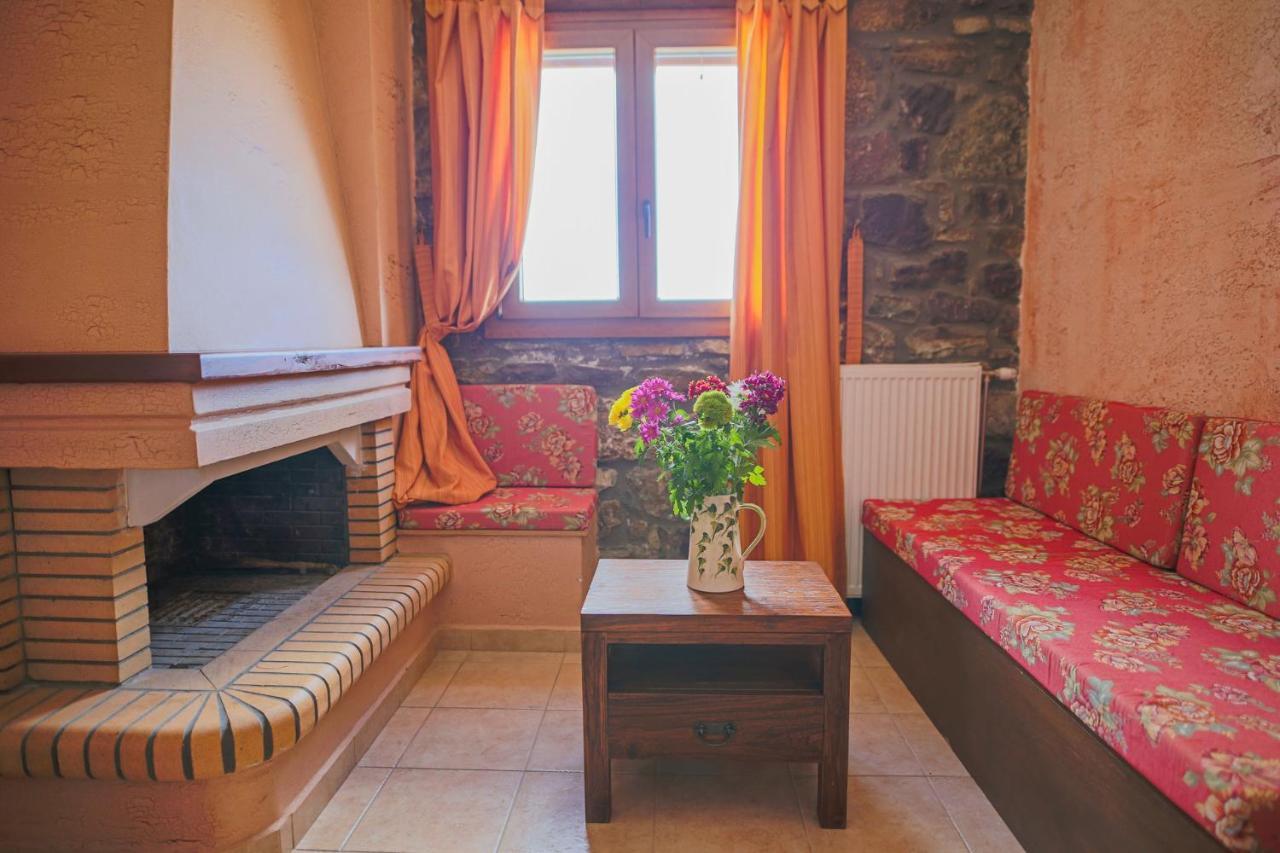 Faris Hotel Xirokampi Екстер'єр фото