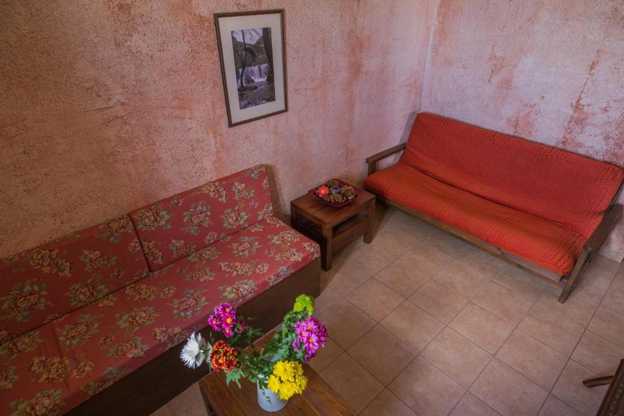 Faris Hotel Xirokampi Екстер'єр фото
